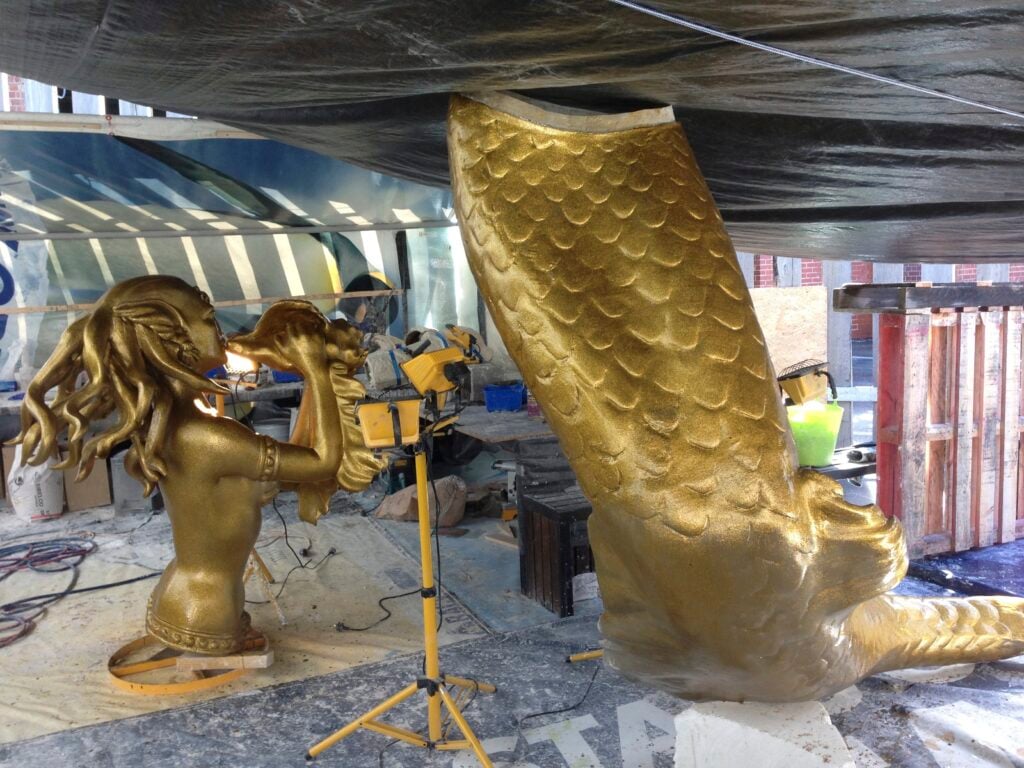 Fibreglass cast being painted